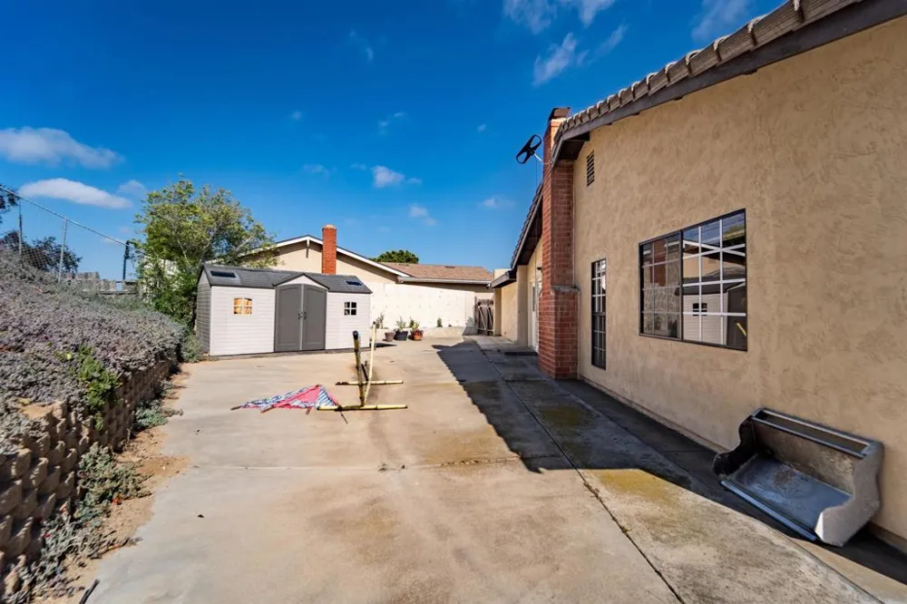 630 Myra Ave Chula Vista, CA 91910