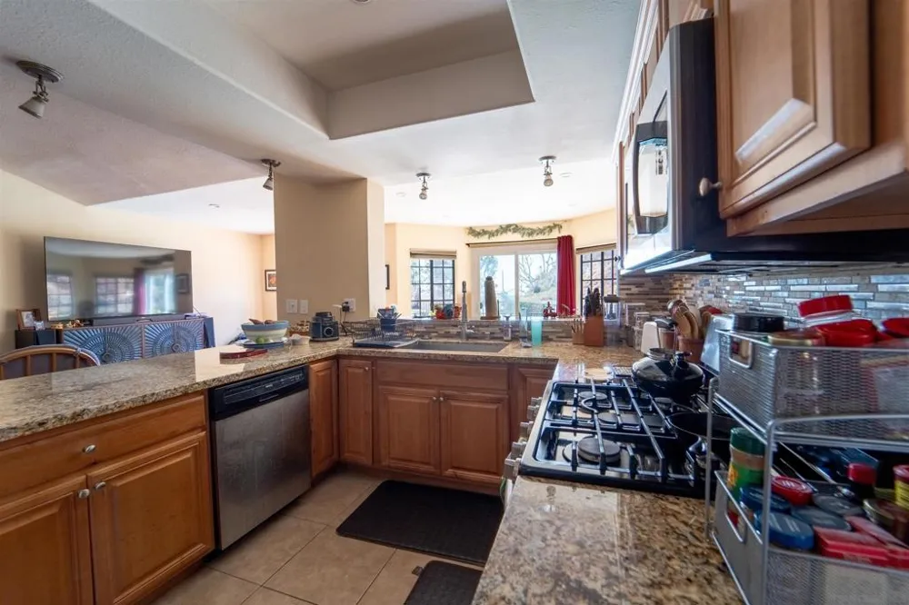 630 Myra Ave Chula Vista, CA 91910