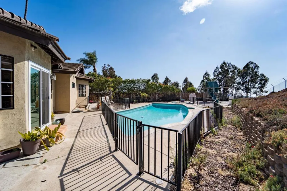 630 Myra Ave Chula Vista, CA 91910