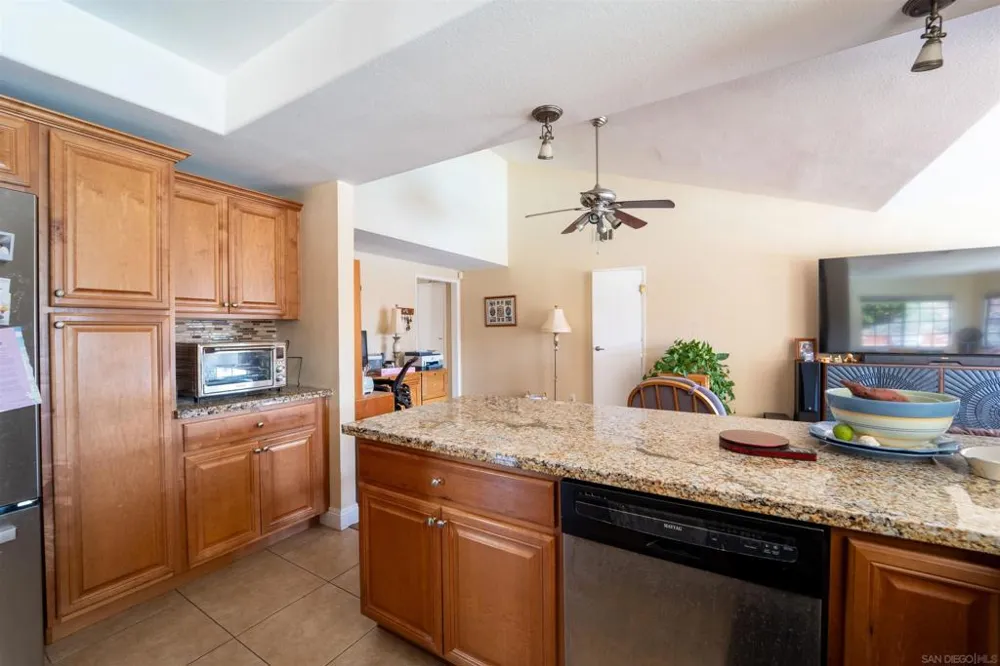 630 Myra Ave Chula Vista, CA 91910