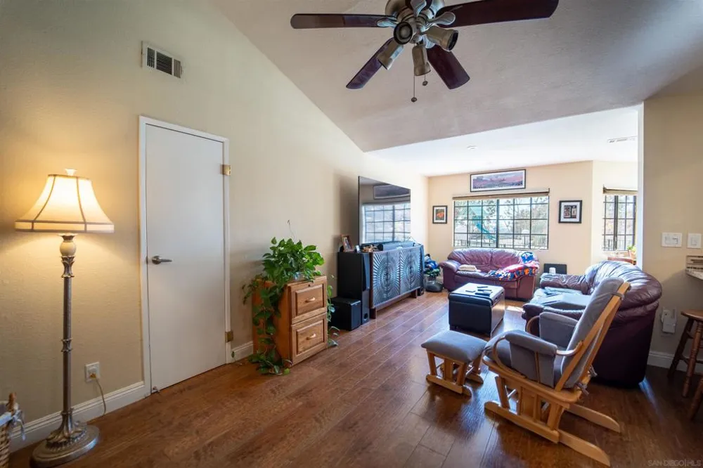 630 Myra Ave Chula Vista, CA 91910