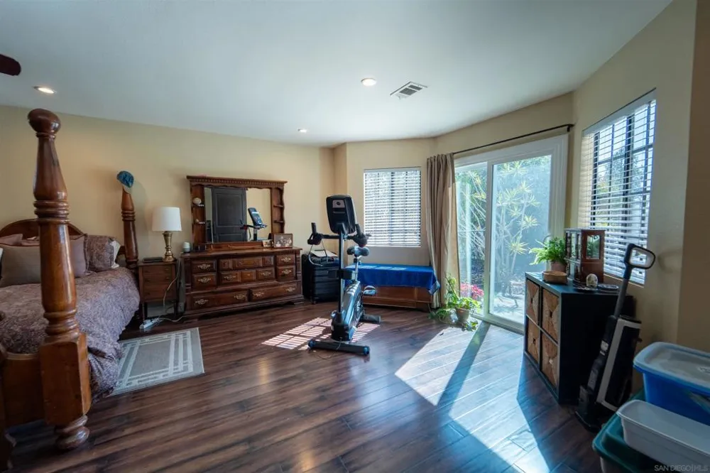 630 Myra Ave Chula Vista, CA 91910