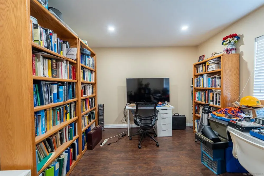630 Myra Ave Chula Vista, CA 91910
