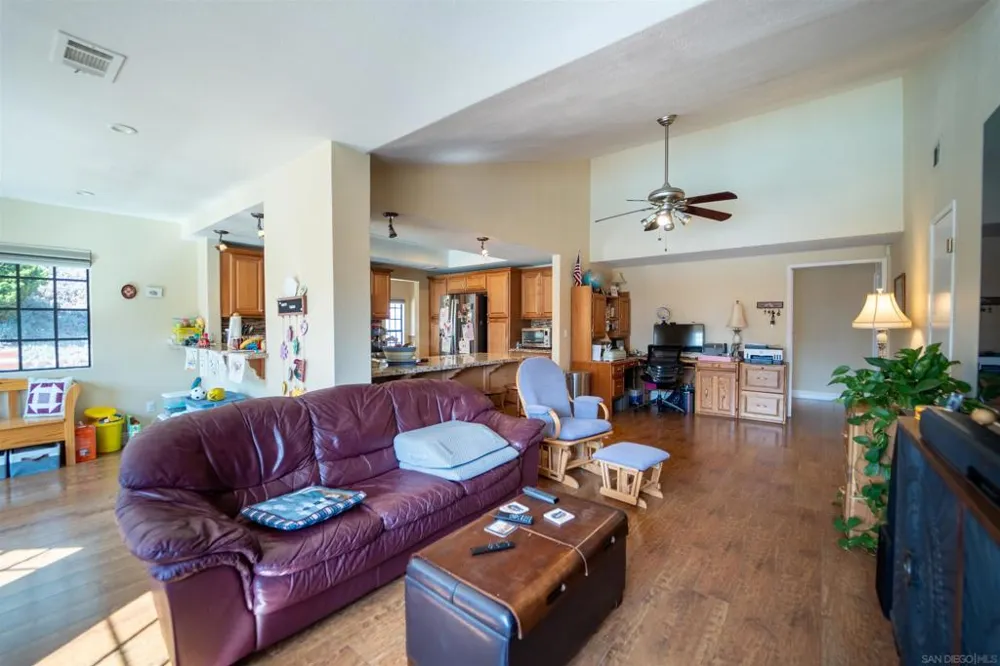 630 Myra Ave Chula Vista, CA 91910