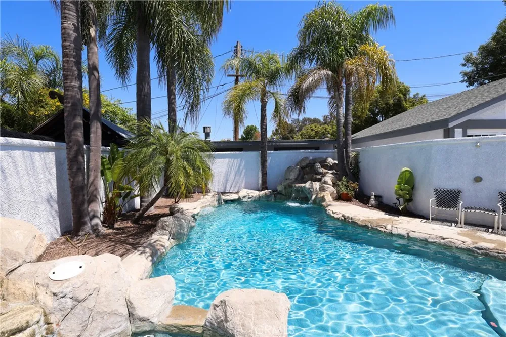 633 Orange Street Orange, CA 92867