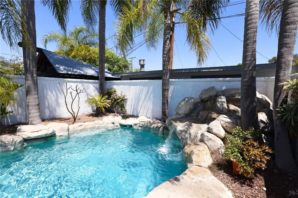 633 Orange Street Orange, CA 92867