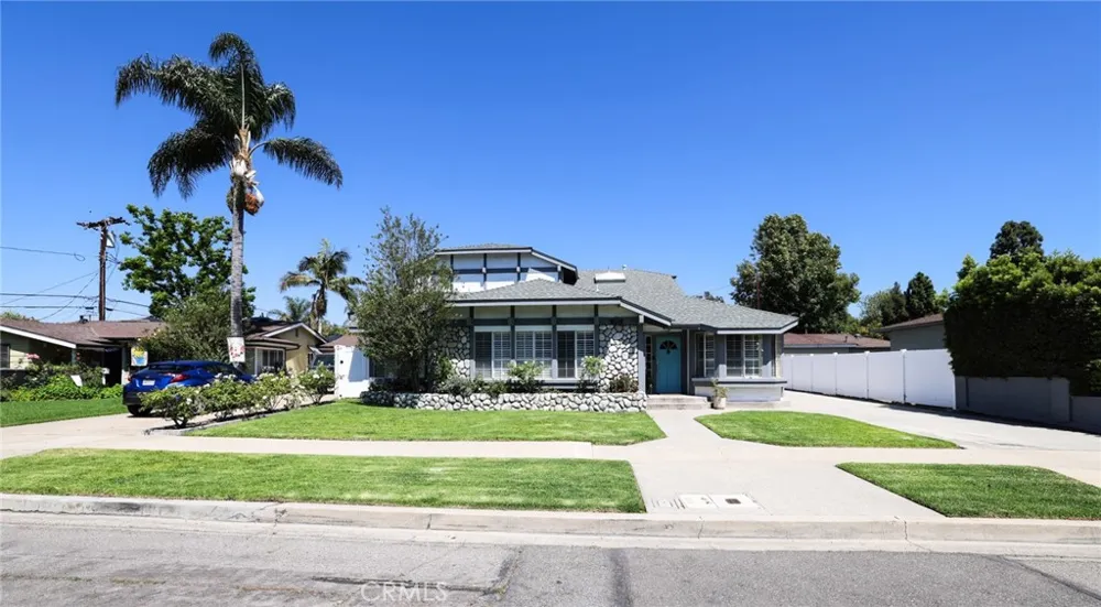 633 Orange Street Orange, CA 92867