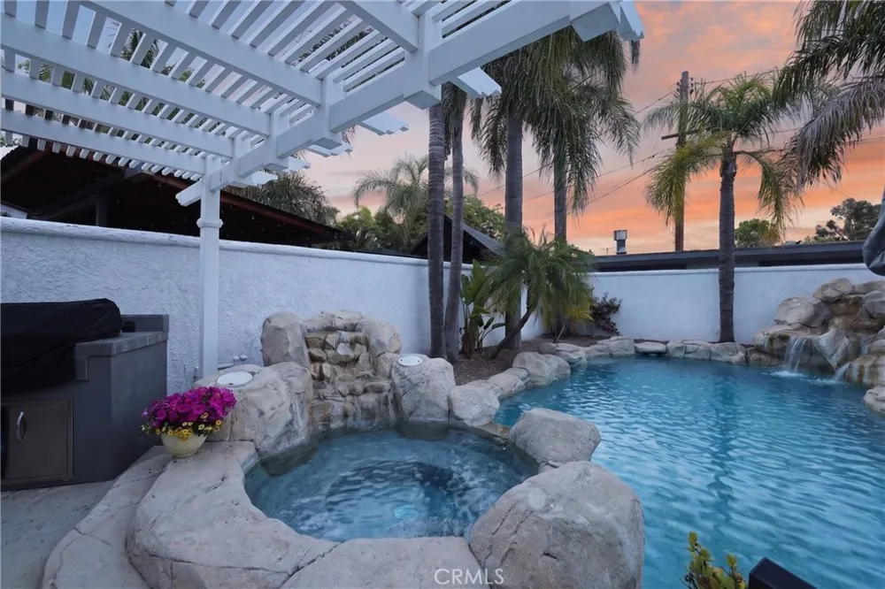 633 Orange Street Orange, CA 92867