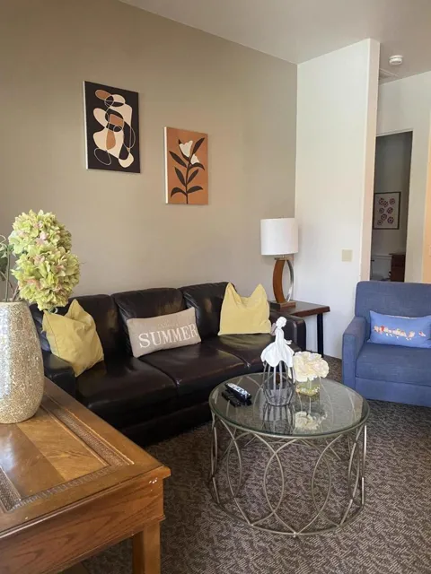 50650 Santa Rosa Plaza #3