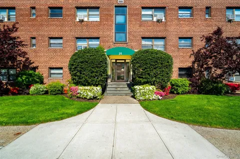 25 Shady Glen Court #2C