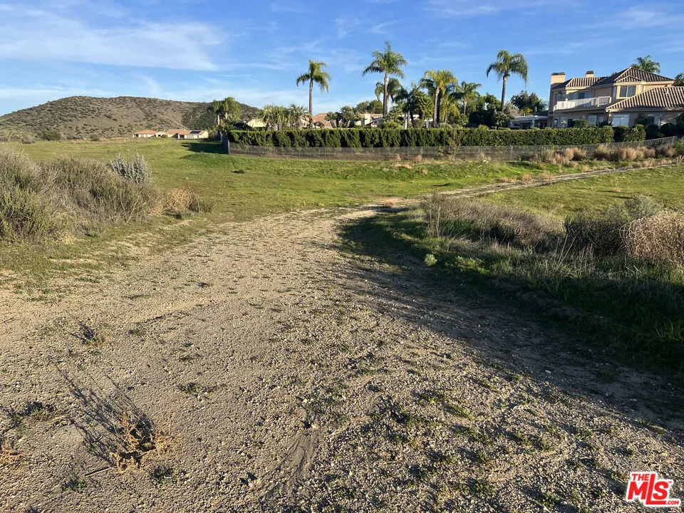 Alta Knoll Dr Santa Clarita, CA 91350