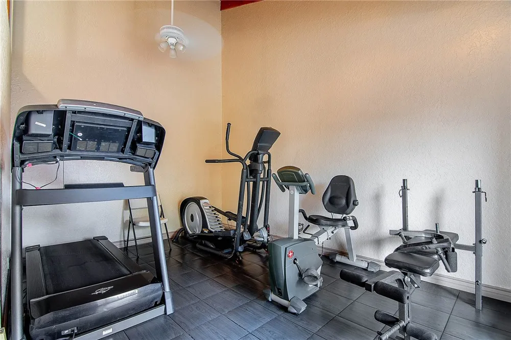 5401 Zelzah #115 Encino, CA 91316