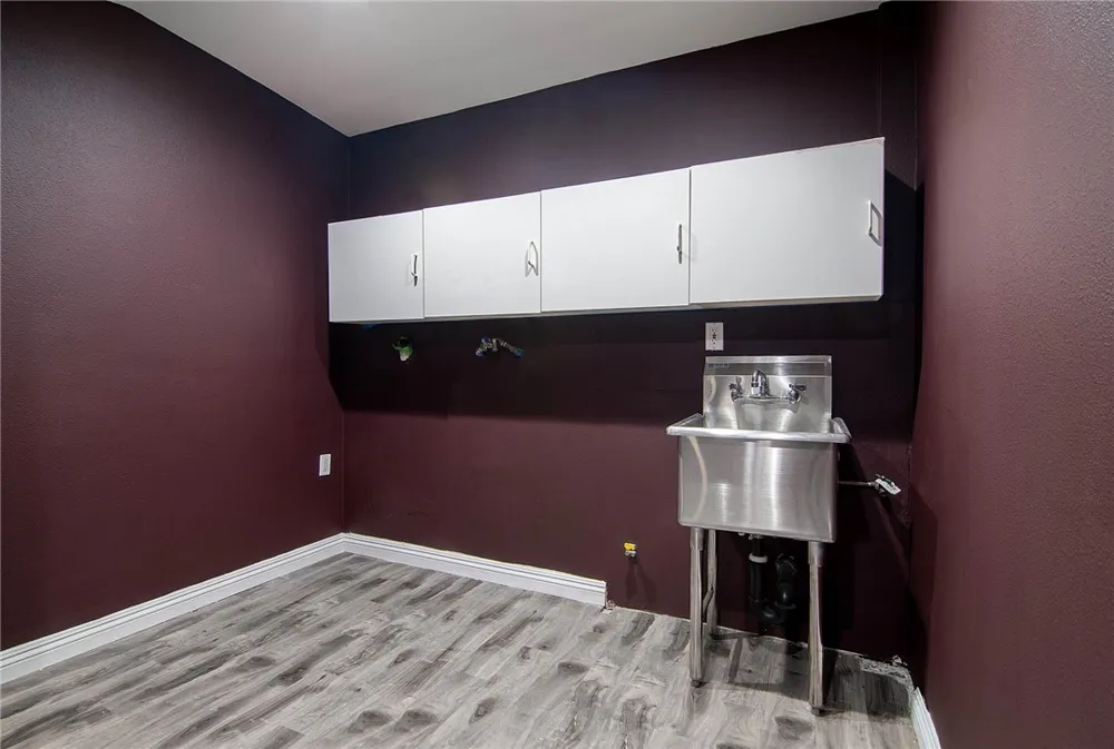 5401 Zelzah #115 Encino, CA 91316