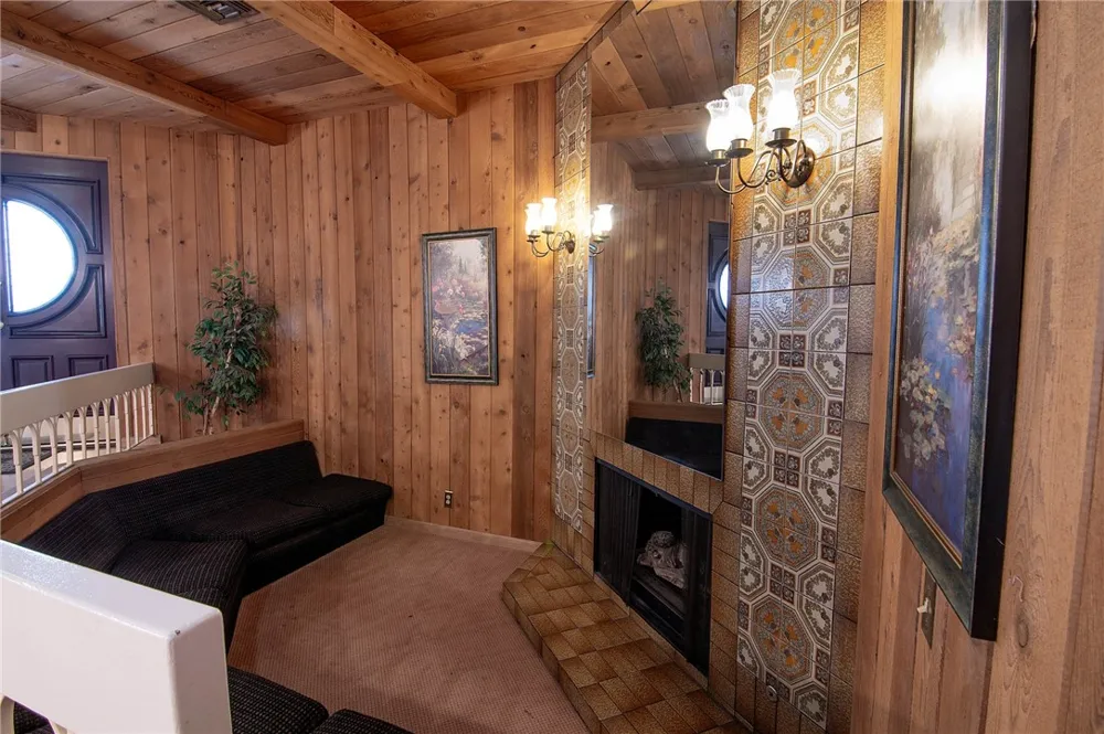 5401 Zelzah #115 Encino, CA 91316
