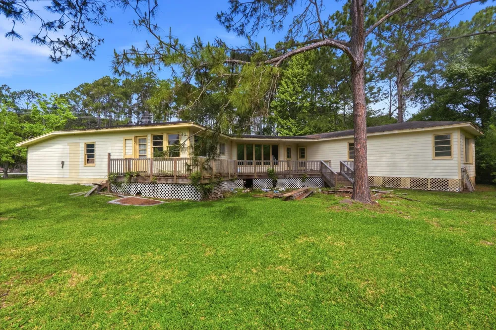 4931 Avenue T Santa Fe, TX 77510