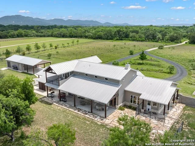 497 Cypress Falls Utopia, TX 78884