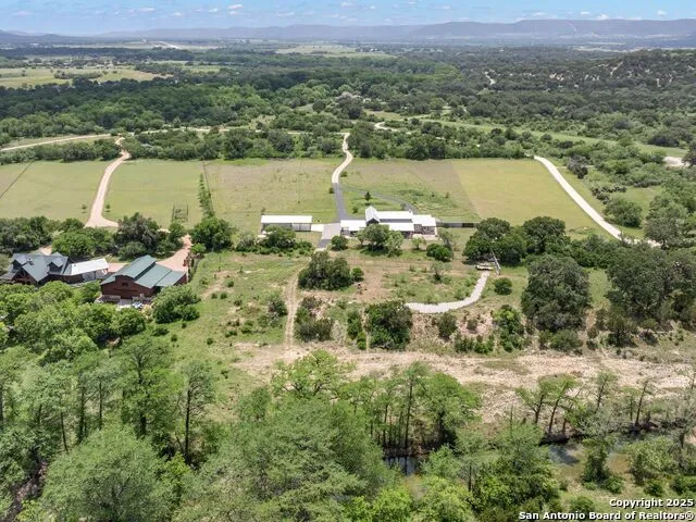 497 Cypress Falls Utopia, TX 78884