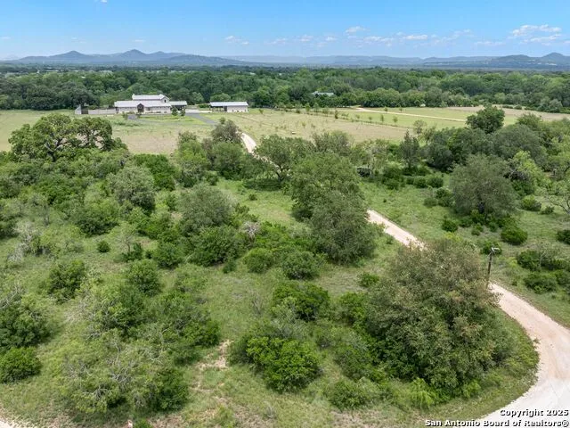 497 Cypress Falls Utopia, TX 78884