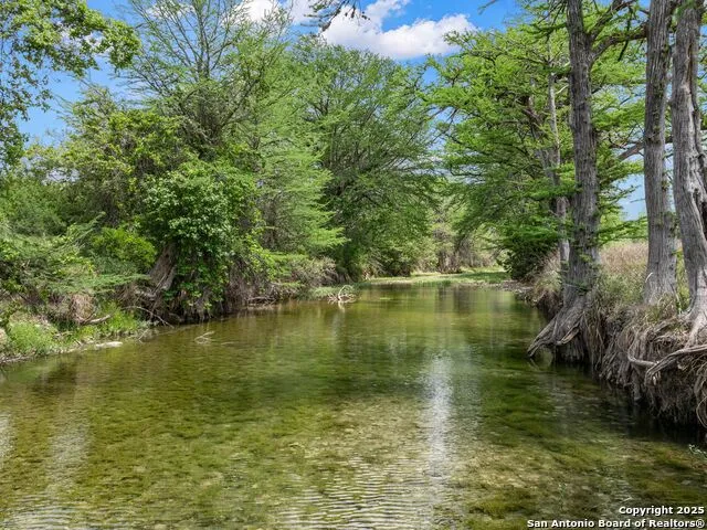 497 Cypress Falls Utopia, TX 78884