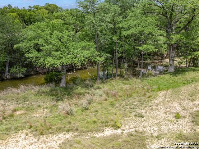 497 Cypress Falls Utopia, TX 78884