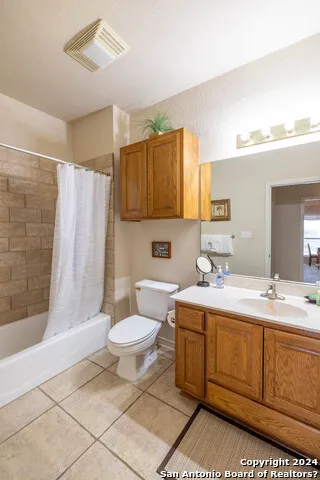 20 Tapatio Dr E #202 Boerne, TX 78006