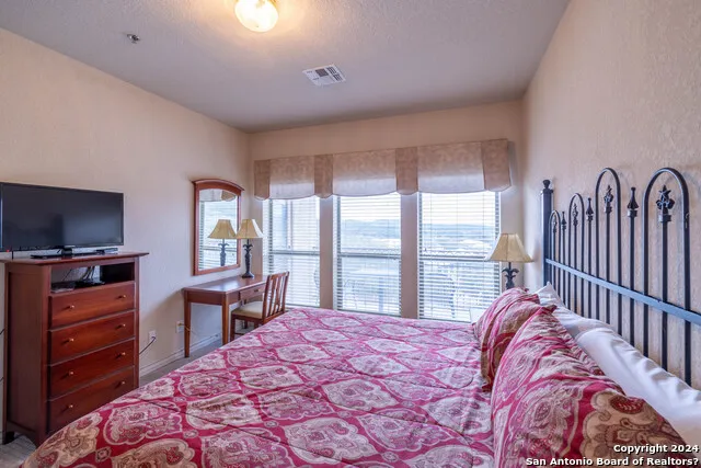 20 Tapatio Dr E #202 Boerne, TX 78006
