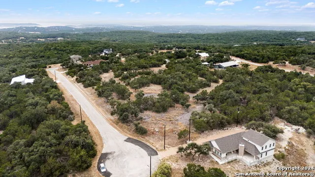1319 DAVID CROCKETT Fischer, TX 78623