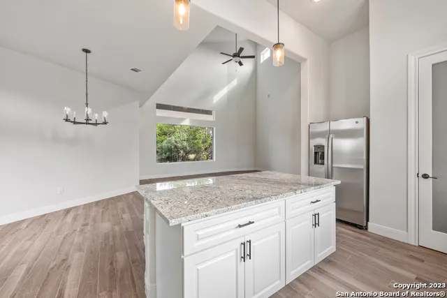 118 Cap Rock Horseshoe Bay, TX 78657