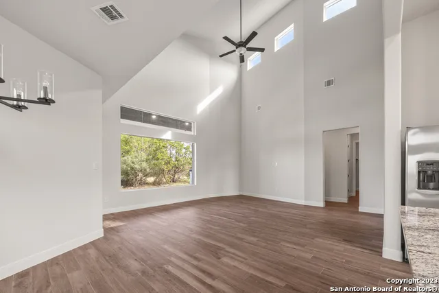 118 Cap Rock Horseshoe Bay, TX 78657