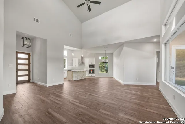 118 Cap Rock Horseshoe Bay, TX 78657