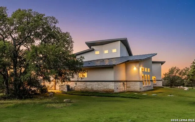 118 Cap Rock Horseshoe Bay, TX 78657