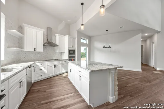 118 Cap Rock Horseshoe Bay, TX 78657