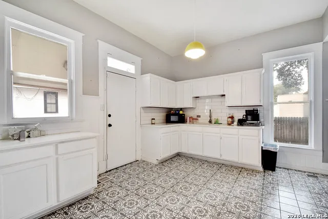 118 E Ashby San Antonio, TX 78212