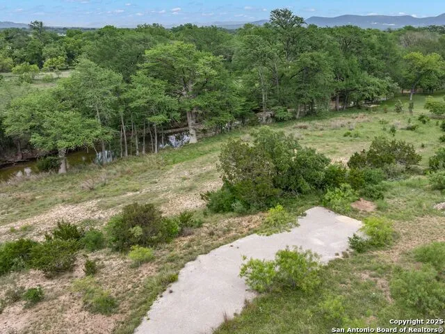 497 Cypress Falls Utopia, TX 78884