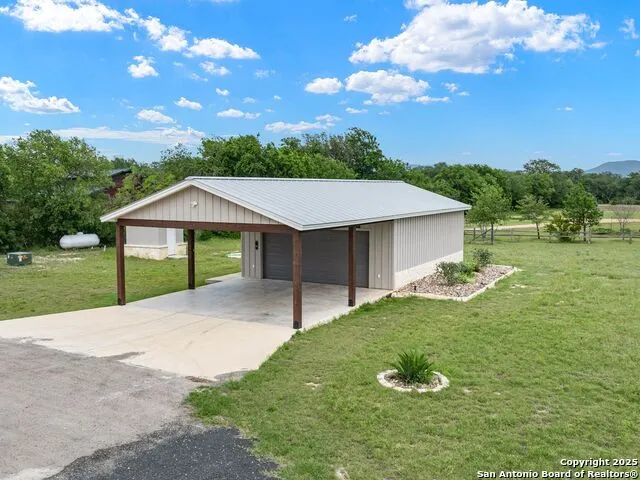 497 Cypress Falls Utopia, TX 78884