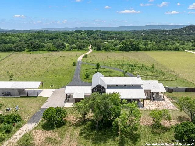 497 Cypress Falls Utopia, TX 78884