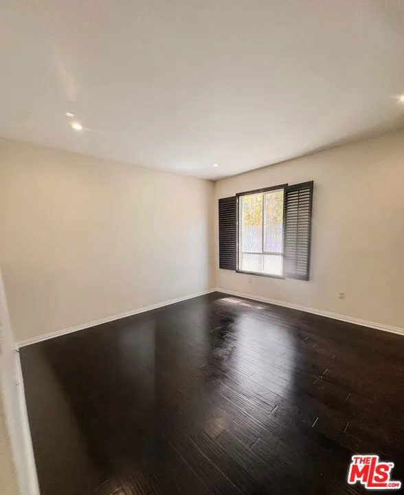 3750 W Santa Rosalia Drive #214 Los Angeles, CA 90008