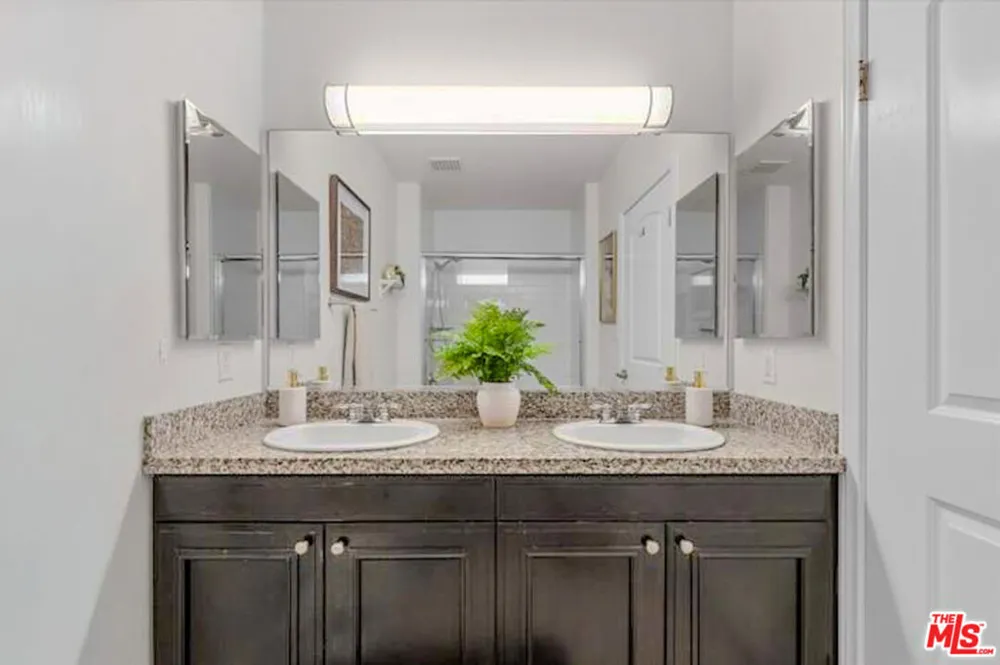 3750 W Santa Rosalia Drive #214 Los Angeles, CA 90008