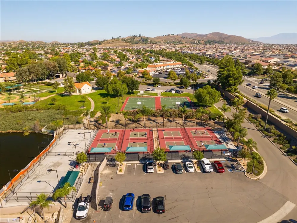 30199 Windward Drive Canyon Lake, CA 92587