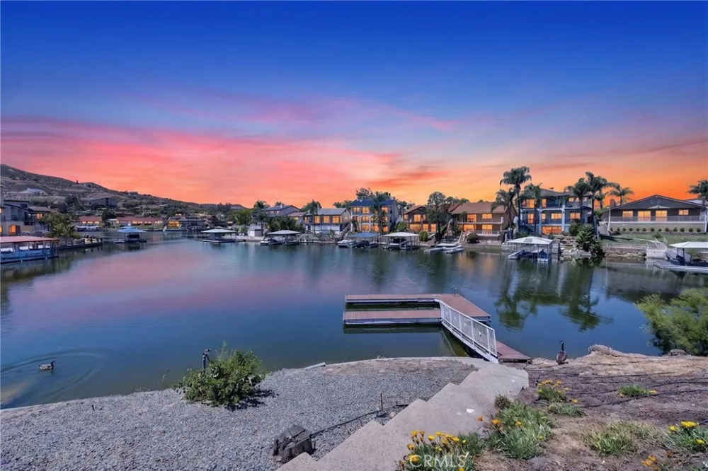 30199 Windward Drive Canyon Lake, CA 92587