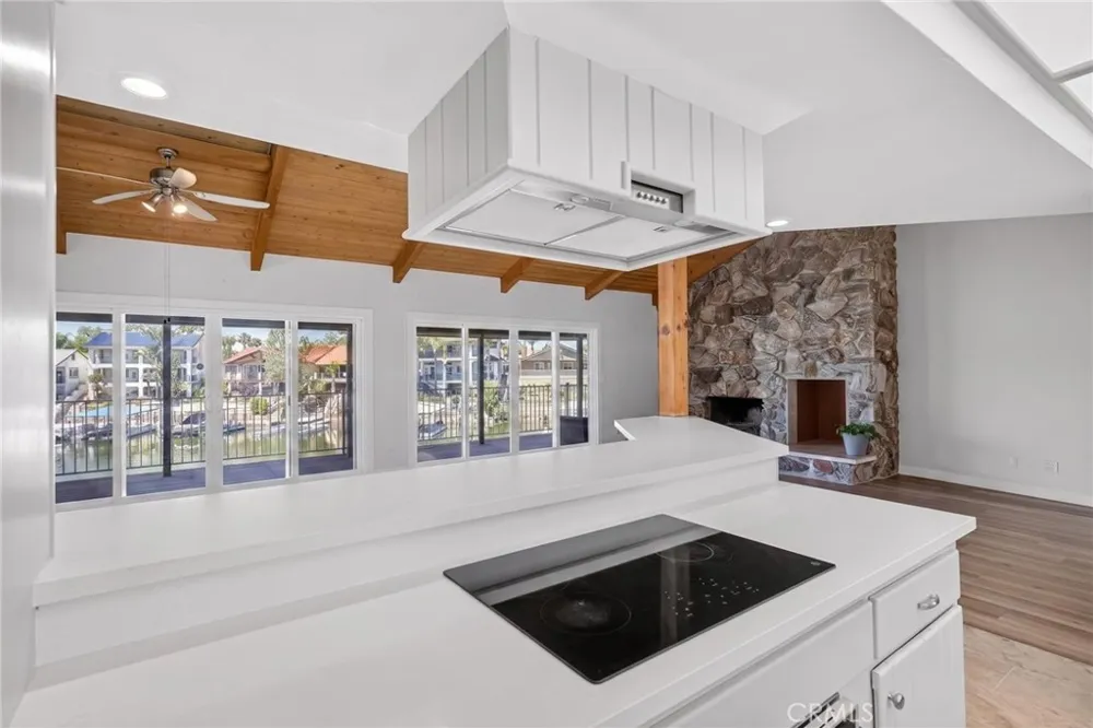 30199 Windward Drive Canyon Lake, CA 92587