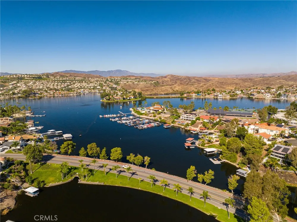 30199 Windward Drive Canyon Lake, CA 92587