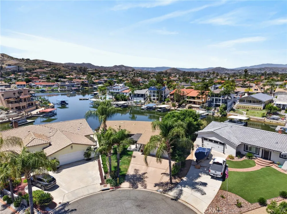 30199 Windward Drive Canyon Lake, CA 92587