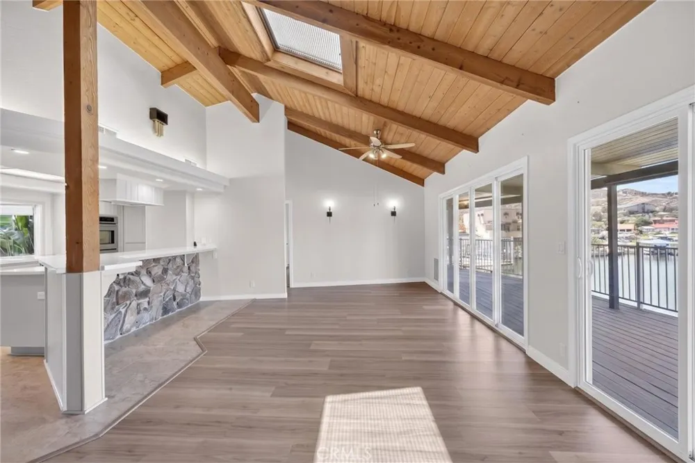 30199 Windward Drive Canyon Lake, CA 92587