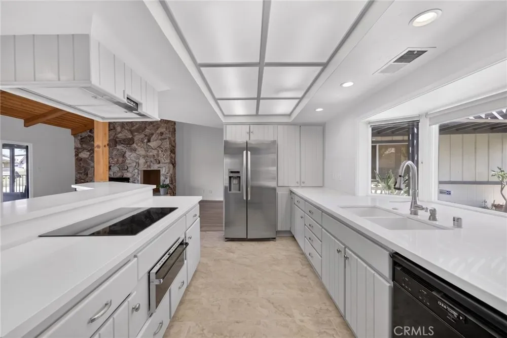 30199 Windward Drive Canyon Lake, CA 92587