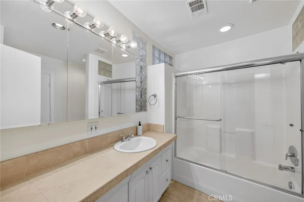 30199 Windward Drive Canyon Lake, CA 92587