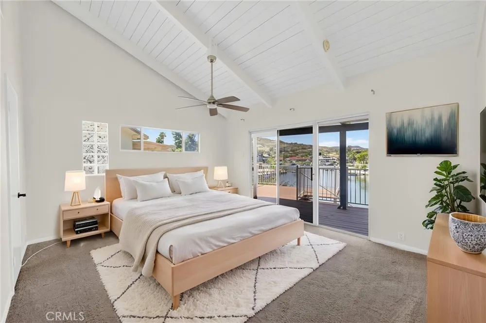 30199 Windward Drive Canyon Lake, CA 92587