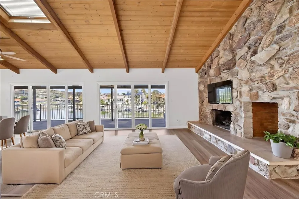 30199 Windward Drive Canyon Lake, CA 92587