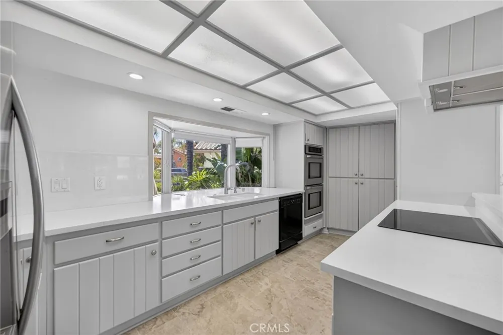 30199 Windward Drive Canyon Lake, CA 92587