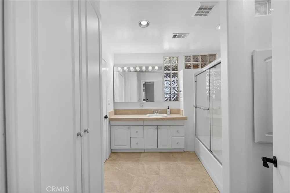 30199 Windward Drive Canyon Lake, CA 92587